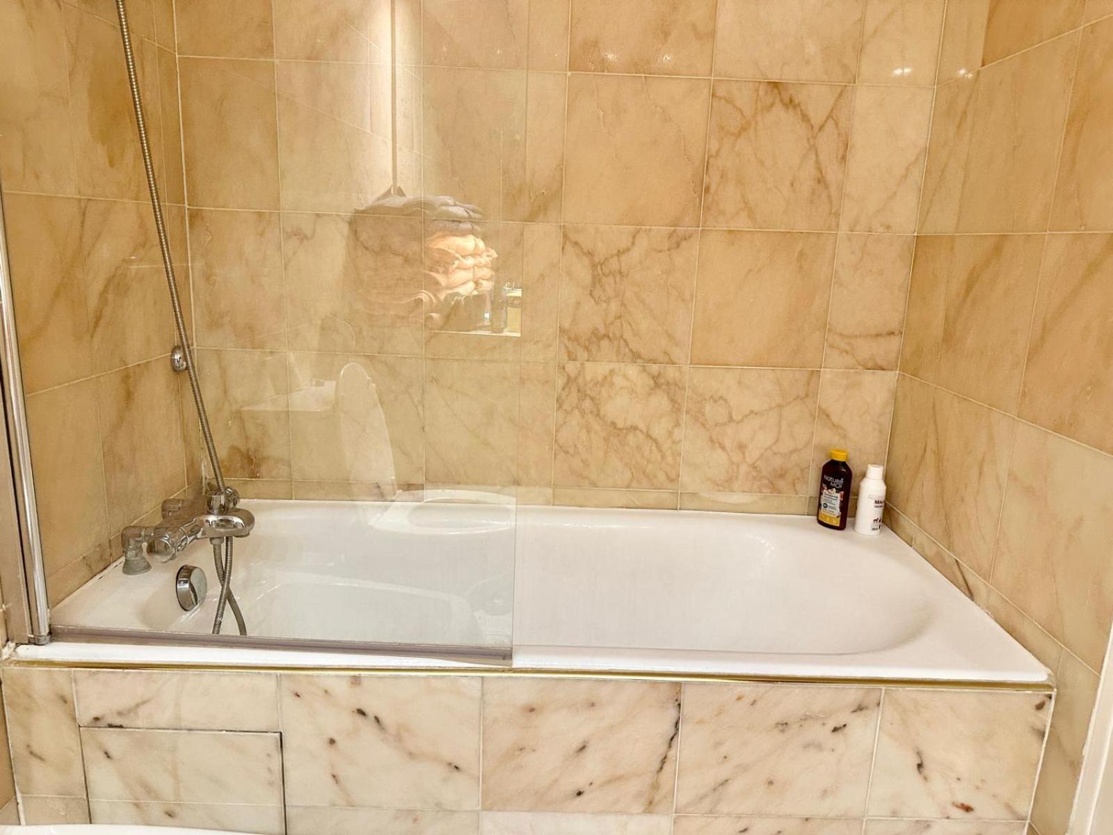 Appartement T3 De Standing Vue Mer Et Marina Мандельё-ла-Напуль Экстерьер фото